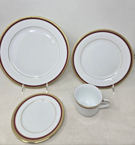 Set Of 4 Charter Club Grand Buffet Red Rim Place Setting B10