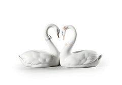 LLADRÓ Endless Love Swans Figurine. Porcelain Swan Figure.GC2
